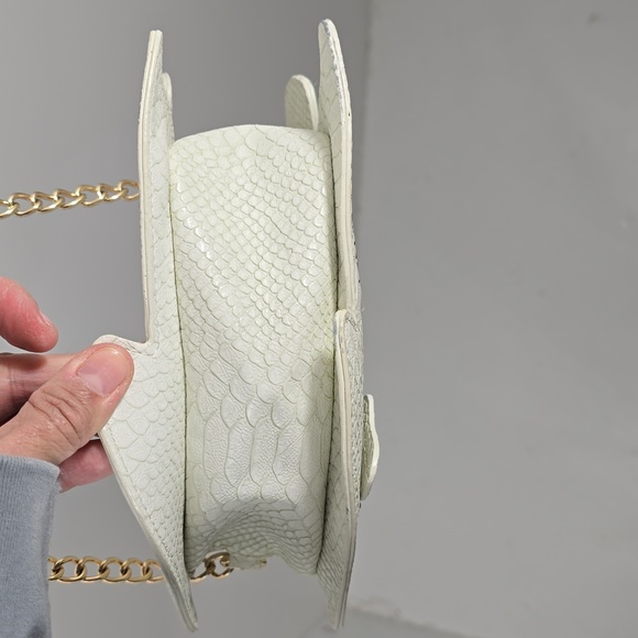 {Betsey Johnson} "Plenty of Fish in the Seas" Crossbody Bag - Picture 8 of 17